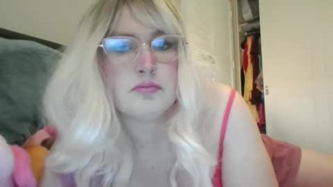 Snapshot of bawblejam chatting on 26, 9, 2025 BjBambi online show from 26, 9, 2025