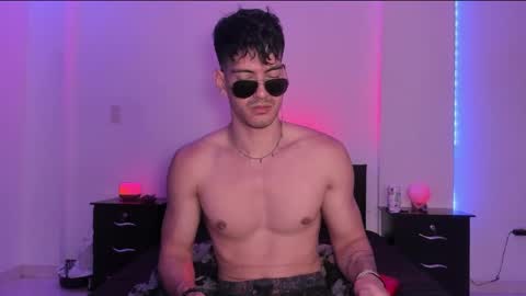 Snapshot of bbbeachboy chatting on 28, 1, 2025 Valentino online show from 28, 1, 2025