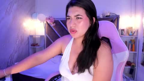 Cloe  online show from 11, 10, 2025