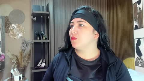 Snapshot of bbwluxurymuse chatting on 22, 5, 2026 bbwluxurymuse online show from 22, 5, 2026