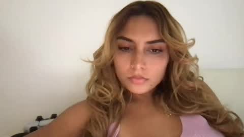 Snapshot of bbypiamia chatting on 4, 8, 2026 bbypiamia online show from 4, 8, 2026