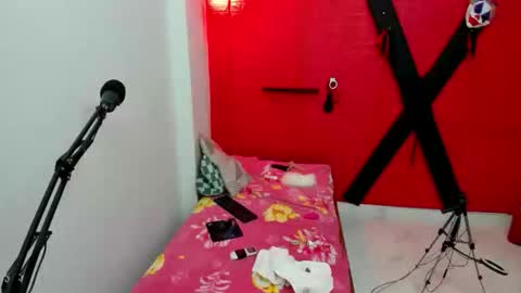 Snapshot of bdsmforever18 chatting on 3, 2, 2026 rever online show from 3, 2, 2026