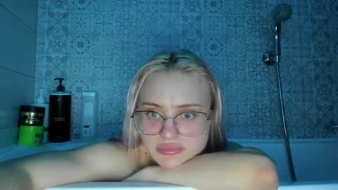 Snapshot of be_daddy chatting on 22, 12, 2024 Summer BABY online show from 22, 12, 2024