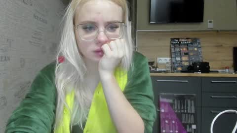 Snapshot of be_daddy chatting on 3, 2, 2025 Summer BABY online show from 3, 2, 2025