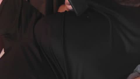 Snapshot of bear_man_oi chatting on 5, 2, 2025 bear_man_oi online show from 5, 2, 2025