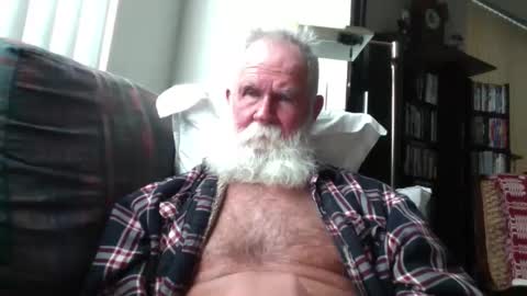 beardbushy online show from 12, 4, 2026