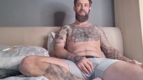 beardedtattedguy online show from 1, 11, 2025