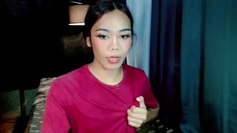 Snapshot of beatrice_luna chatting on 5, 6, 2026 beatrice_luna online show from 5, 6, 2026