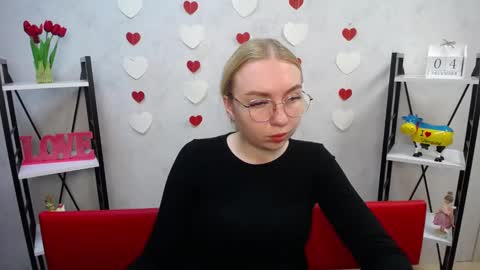 Snapshot of beatriceflyy chatting on 4, 12, 2024 BeatriceFlyy online show from 4, 12, 2024