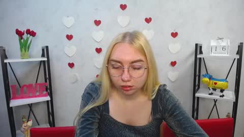 Snapshot of beatriceflyy chatting on 16, 12, 2024 BeatriceFlyy online show from 16, 12, 2024