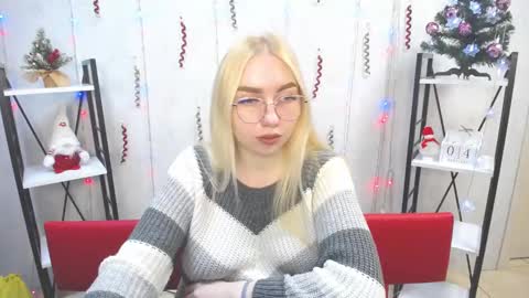 Snapshot of beatriceflyy chatting on 4, 1, 2025 BeatriceFlyy online show from 4, 1, 2025