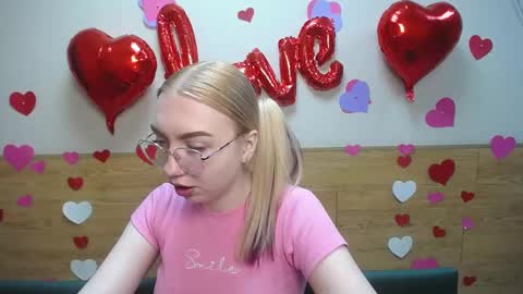 Snapshot of beatriceflyy chatting on 18, 2, 2025 BeatriceFlyy online show from 18, 2, 2025