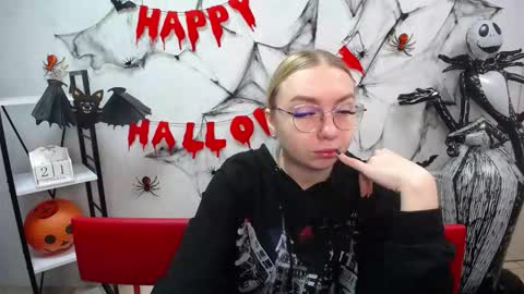 Snapshot of beatriceflyy chatting on 22, 10, 2025 BeatriceFlyy online show from 22, 10, 2025