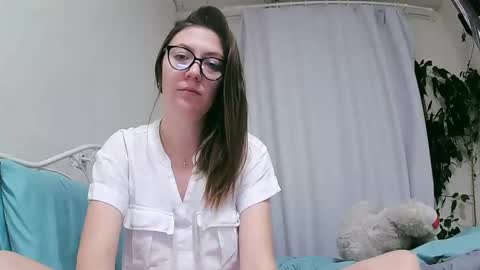 BeatriceTender online show from 8, 12, 2024