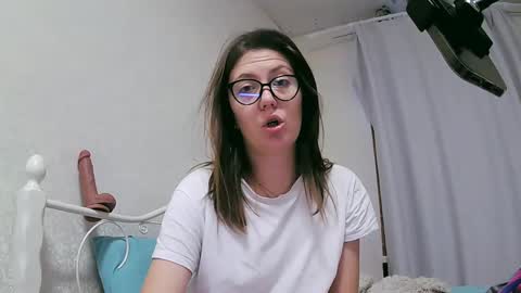 BeatriceTender online show from 10, 12, 2024