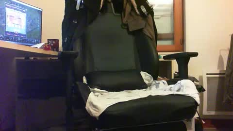 beaugosse39 online show from 15, 4, 2026