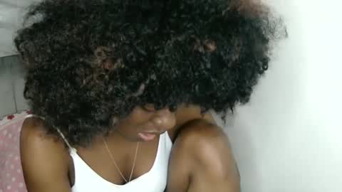 Snapshot of beautenoir chatting on 25, 11, 2025 beautenoir online show from 25, 11, 2025