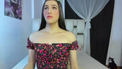 Snapshot of beautiful_doll888 chatting on 15, 6, 2026 Valeria online show from 15, 6, 2026