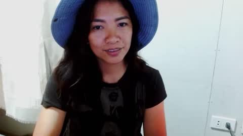 Snapshot of beautiful_sm1le chatting on 11, 11, 2025 Smiley online show from 11, 11, 2025