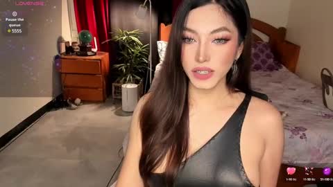 Queen Angela online show from 27, 12, 2024