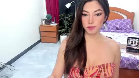 Queen Angela online show from 4, 1, 2025