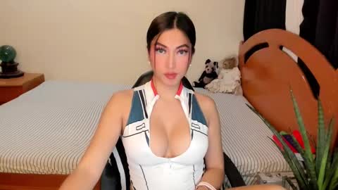 Queen Angela online show from 18, 9, 2025