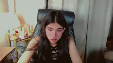 Snapshot of beautifultrixie chatting on 23, 6, 2026 TRIXIE online show from 23, 6, 2026