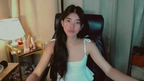Snapshot of beautifultrixie chatting on 27, 6, 2026 TRIXIE online show from 27, 6, 2026