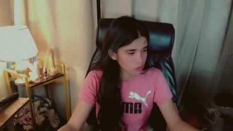 Snapshot of beautifultrixie chatting on 3, 7, 2026 TRIXIE online show from 3, 7, 2026