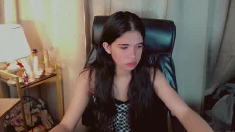 Snapshot of beautifultrixie chatting on 11, 7, 2026 TRIXIE online show from 11, 7, 2026