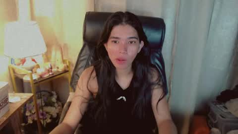 Snapshot of beautifultrixie chatting on 18, 7, 2026 TRIXIE online show from 18, 7, 2026