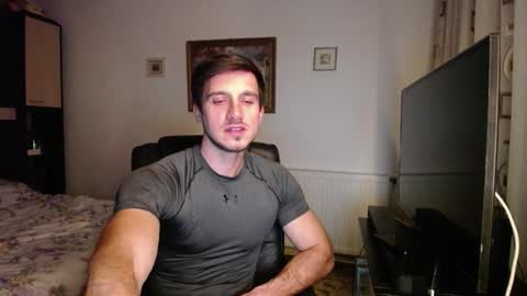 Mia and Jake online show from 11, 11, 2025