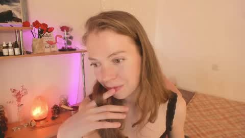 Snapshot of beautyeliise chatting on 1, 5, 2026 Eliise online show from 1, 5, 2026