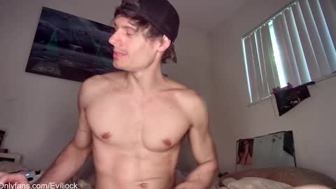 Snapshot of bebexxxdust chatting on 19, 10, 2025 bebe dust online show from 19, 10, 2025