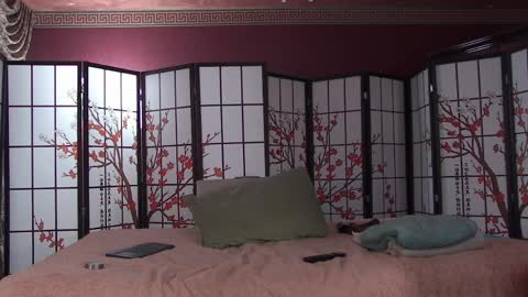 BeccaDelux online show from 4, 4, 2026