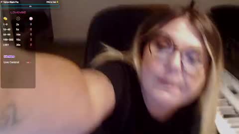 Snapshot of beccalubov chatting on 21, 6, 2026 Becca Lubov online show from 21, 6, 2026
