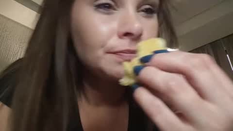 BECKY BOO  online show from 28, 9, 2025