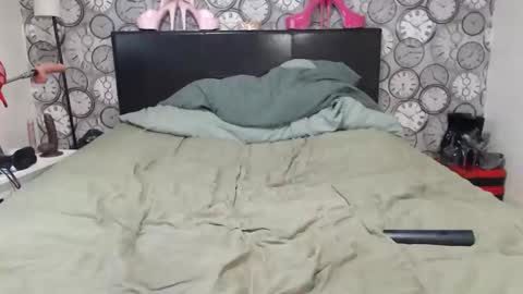 Becky online show from 9, 11, 2025