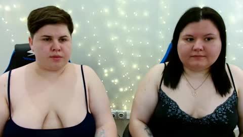 Snapshot of beckyandellen chatting on 14, 5, 2026 BeckyAndEllen online show from 14, 5, 2026