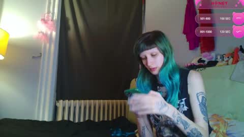 Snapshot of beckytheclown chatting on 4, 6, 2026 Beckytheclown online show from 4, 6, 2026