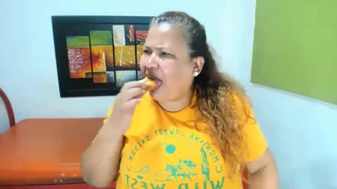 Snapshot of beckyummys chatting on 3, 3, 2025 beckyummys online show from 3, 3, 2025
