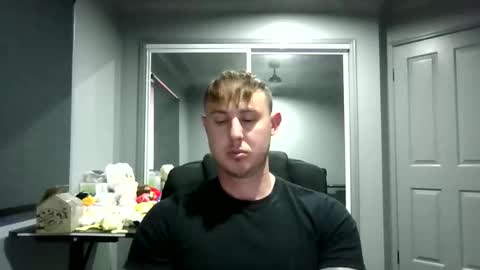 Snapshot of beelzebubxo chatting on 21, 10, 2025 beelzebubxo online show from 21, 10, 2025