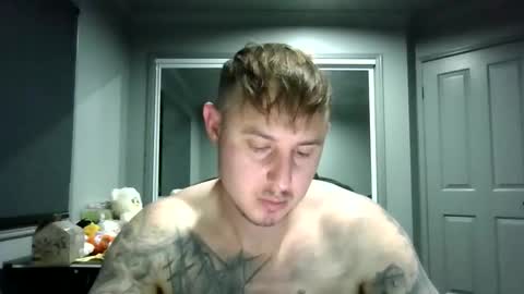 Snapshot of beelzebubxo chatting on 27, 10, 2025 beelzebubxo online show from 27, 10, 2025