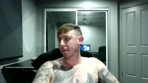 Snapshot of beelzebubxo chatting on 26, 11, 2025 beelzebubxo online show from 26, 11, 2025