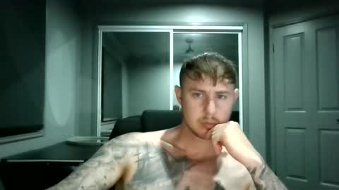 Snapshot of beelzebubxo chatting on 3, 12, 2025 beelzebubxo online show from 3, 12, 2025