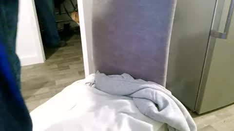 behindcloseddoors8 online show from 23, 11, 2025