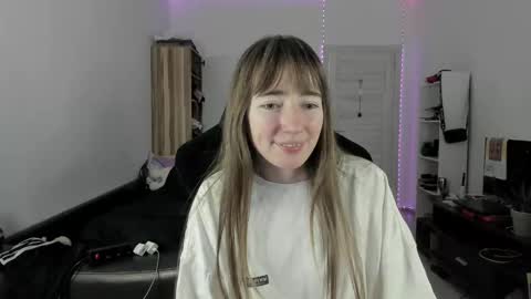 Snapshot of bekkawell chatting on 28, 9, 2025 Lisa online show from 28, 9, 2025