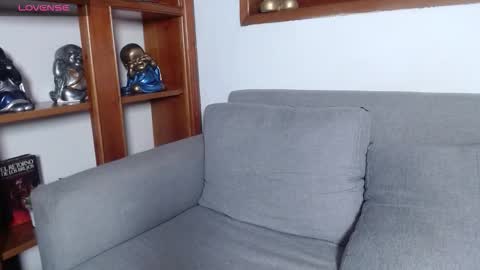 independent model online show from 19, 3, 2026