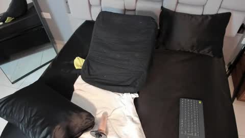 Bella online show from 14, 12, 2025