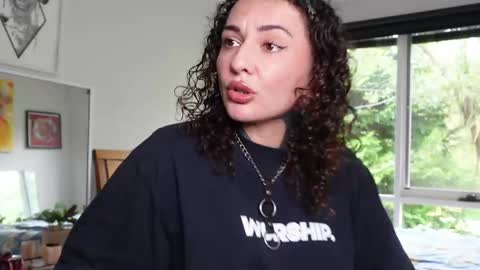 Snapshot of belen_osqura chatting on 3, 6, 2026 Alt Aussie online show from 3, 6, 2026